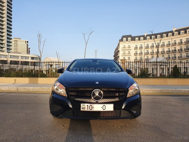 Mercedes A 180 2014, 76,800 km - 1.6 l - Bakı