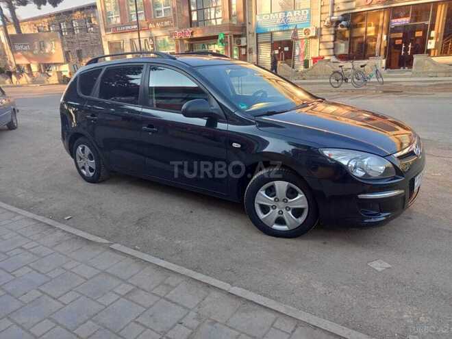 Hyundai i30 2009, 200,000 km - 1.4 l - Biləsuvar