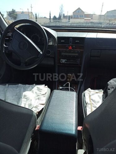 Mercedes C 230 1997, 313,822 km - 2.3 l - Bakı