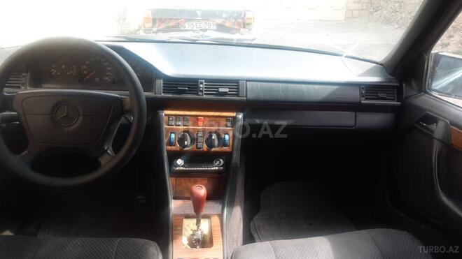 Mercedes E 220 1995, 369,852 km - 2.2 l - Gəncə
