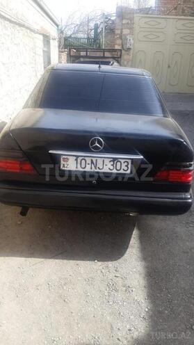 Mercedes E 220 1995, 369,852 km - 2.2 l - Gəncə