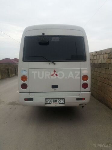 Mitsubishi Rosa 2010, 700,000 km - 4.6 l - Bakı