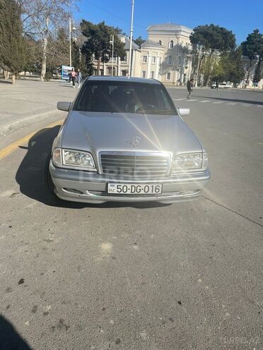 Mercedes C 240 2000, 245,631 km - 2.4 l - Mingəçevir