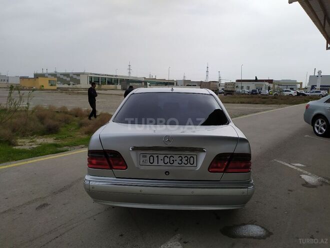 Mercedes E 280 2000, 245,000 km - 2.8 l - Sumqayıt