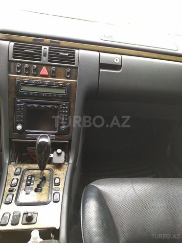 Mercedes E 280 2000, 245,000 km - 2.8 l - Sumqayıt