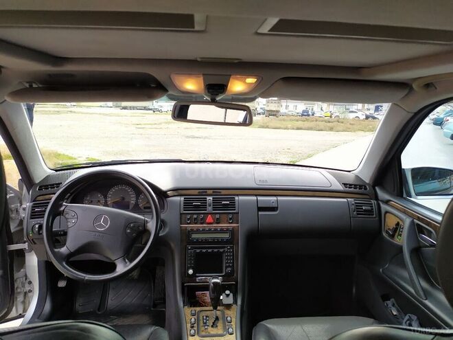 Mercedes E 280 2000, 245,000 km - 2.8 l - Sumqayıt