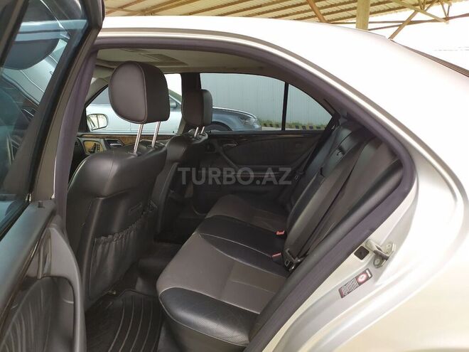 Mercedes E 280 2000, 245,000 km - 2.8 l - Sumqayıt