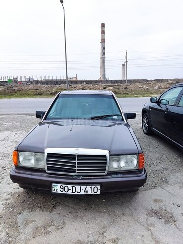 Mercedes 190 1993, 250,000 km - 2.0 l - Sumqayıt