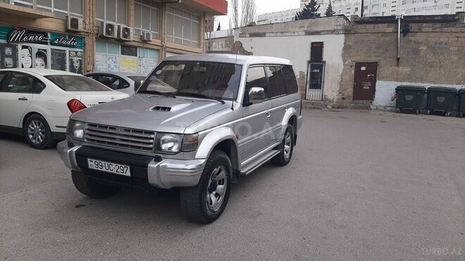 Mitsubishi Pajero 1994, 297,000 km - 2.8 l - Bakı