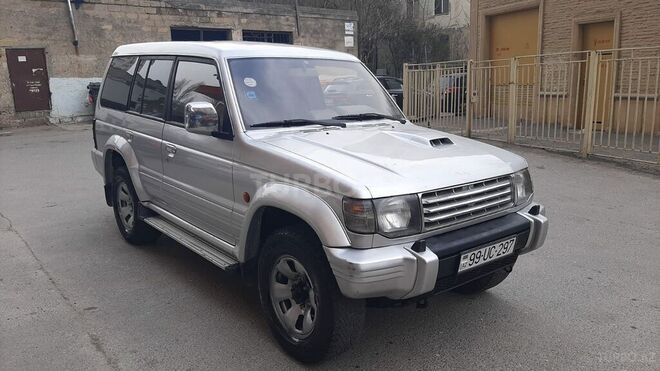 Mitsubishi Pajero 1994, 297,000 km - 2.8 l - Bakı