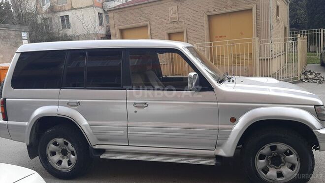 Mitsubishi Pajero 1994, 297,000 km - 2.8 l - Bakı