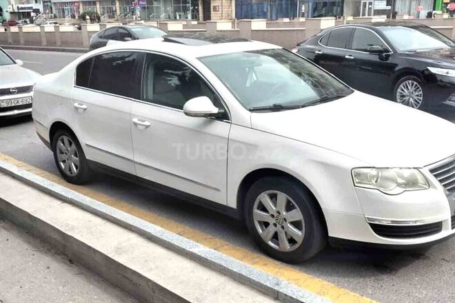 Volkswagen Passat 2005, 325,386 km - 2.0 л - Bakı