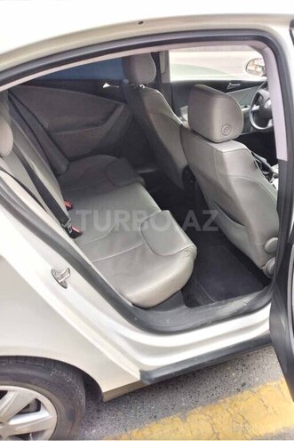 Volkswagen Passat 2005, 325,386 km - 2.0 л - Bakı