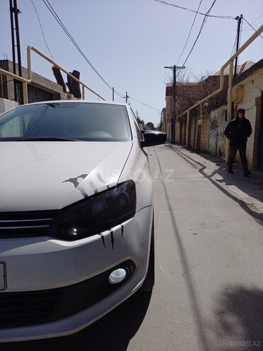Volkswagen Polo 2012, 298,638 km - 1.6 l - Bakı