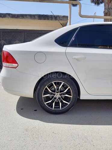 Volkswagen Polo 2012, 298,638 km - 1.6 l - Bakı
