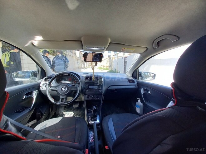 Volkswagen Polo 2012, 298,638 km - 1.6 l - Bakı