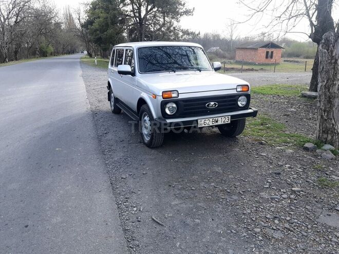 LADA (VAZ) Niva 2002, 560,000 km - 1.7 l - Zaqatala