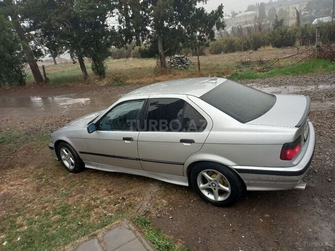 BMW 318 1991, 280,000 km - 1.8 l - Gəncə