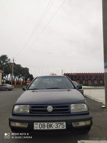 Volkswagen Vento 1994, 342,567 km - 1.9 l - Balakən