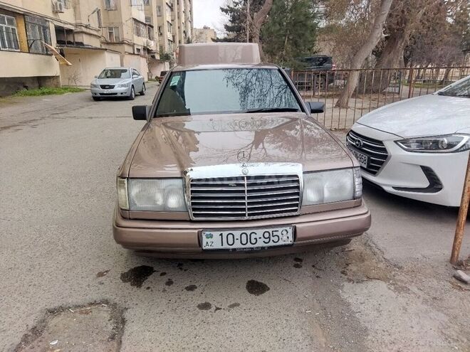 Mercedes E 200 1988, 474,245 km - 2.0 l - Bakı