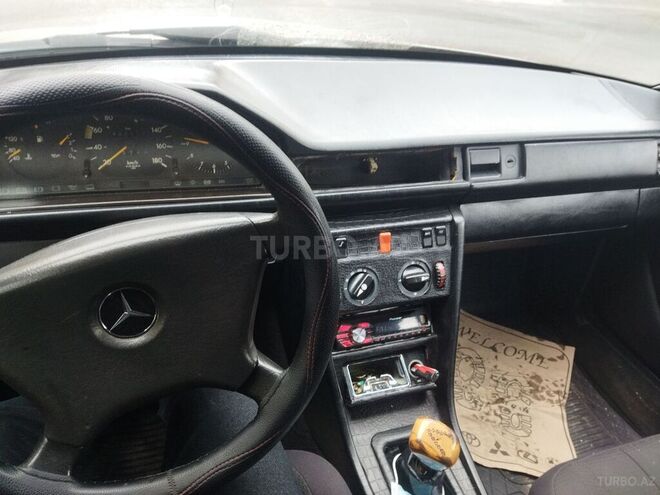 Mercedes E 200 1988, 474,245 km - 2.0 l - Bakı