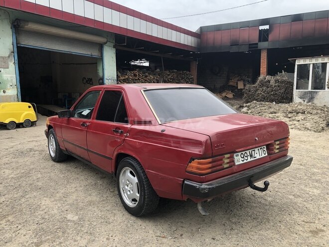 Mercedes 190 1988, 285,000 km - 2.0 l - Masallı