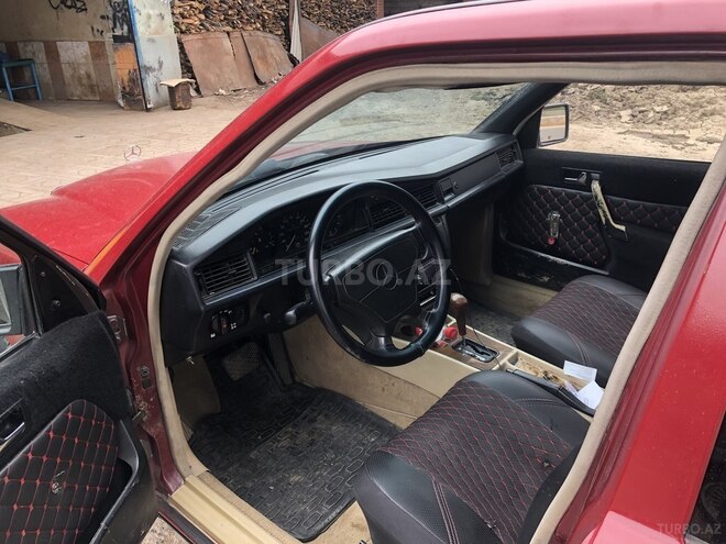 Mercedes 190 1988, 285,000 km - 2.0 l - Masallı