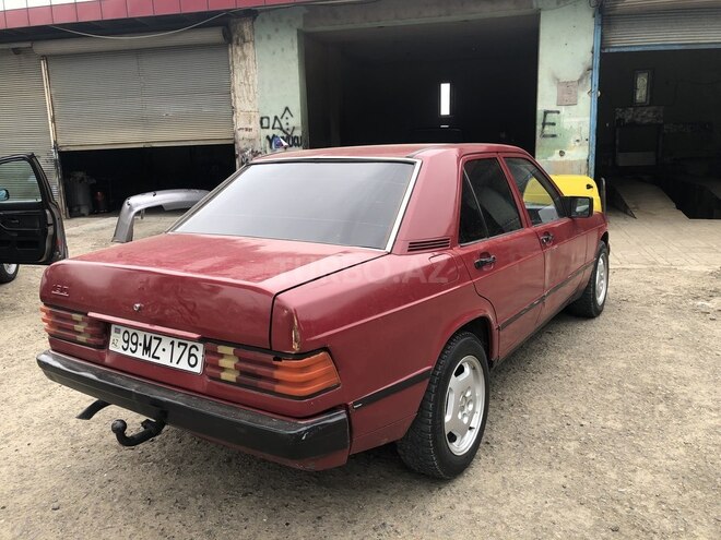 Mercedes 190 1988, 285,000 km - 2.0 l - Masallı