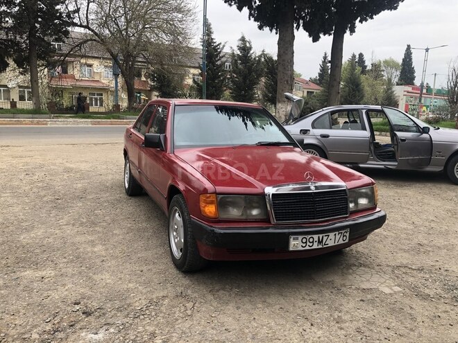 Mercedes 190 1988, 285,000 km - 2.0 l - Masallı