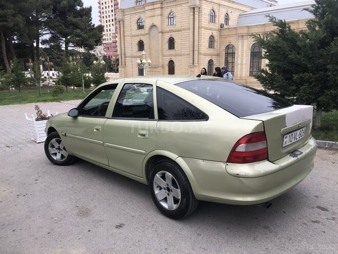 Opel Vectra 1997, 300,652 km - 1.8 l - Bakı