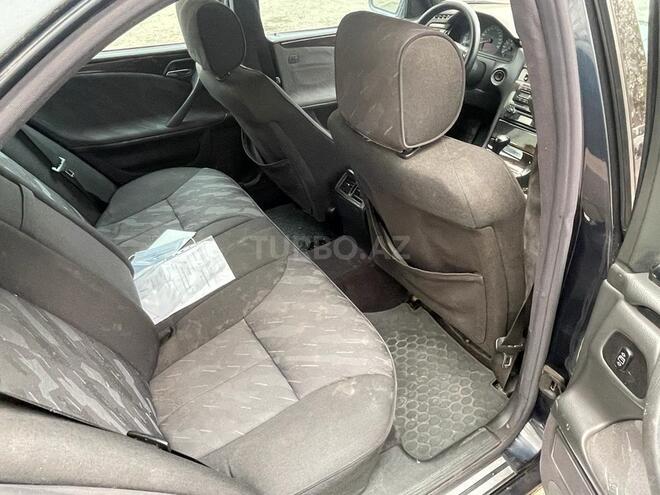 Mercedes E 240 1999, 220,000 km - 2.4 l - Gəncə
