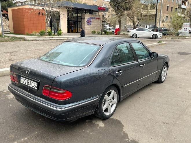 Mercedes E 240 1999, 220,000 km - 2.4 l - Gəncə