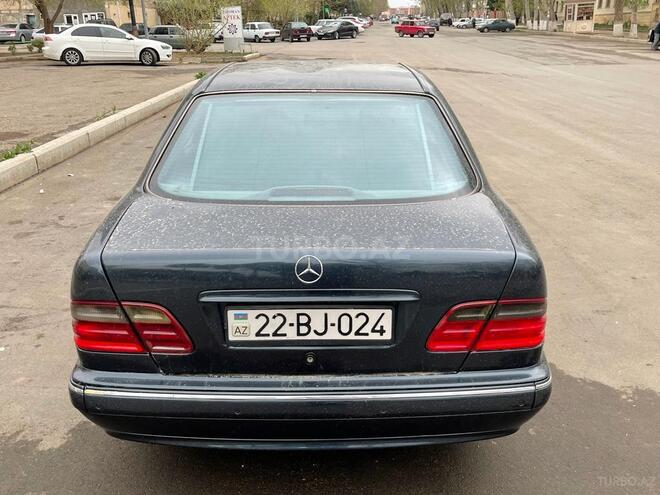 Mercedes E 240 1999, 220,000 km - 2.4 l - Gəncə