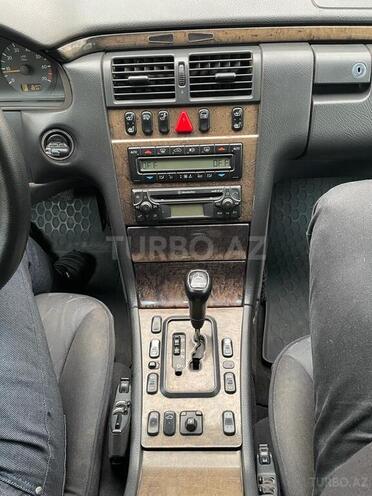Mercedes E 240 1999, 220,000 km - 2.4 l - Gəncə