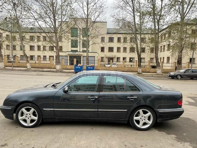 Mercedes E 240 1999, 220,000 km - 2.4 l - Gəncə
