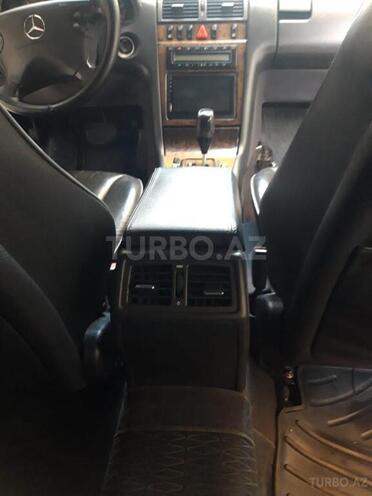 Mercedes E 220 2001, 410,000 km - 2.2 l - Bakı