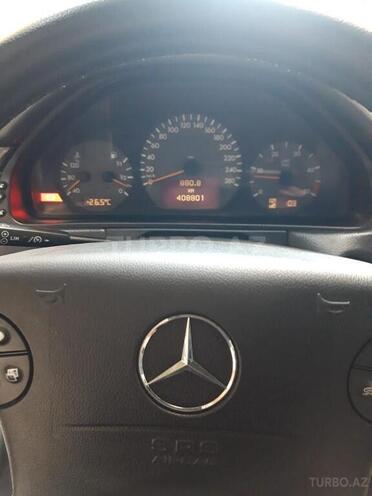 Mercedes E 220 2001, 410,000 km - 2.2 l - Bakı