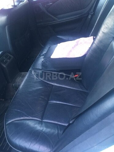 Mercedes E 220 2001, 410,000 km - 2.2 l - Bakı