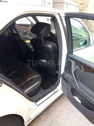 Mercedes E 220 2001, 410,000 km - 2.2 l - Bakı