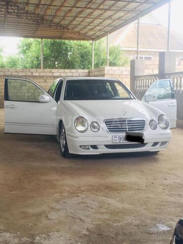 Mercedes E 220 2001, 410,000 km - 2.2 l - Bakı