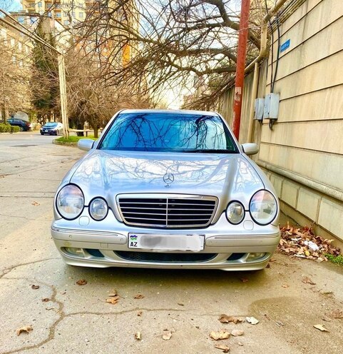 Mercedes E 280 1999, 264,000 km - 2.8 l - Bakı