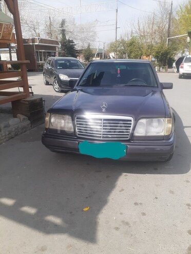 Mercedes E 220 1995, 350,000 km - 2.2 l - Bakı