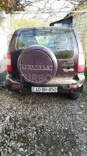 Chevrolet Niva 2005, 385,000 km - 1.7 l - Qusar