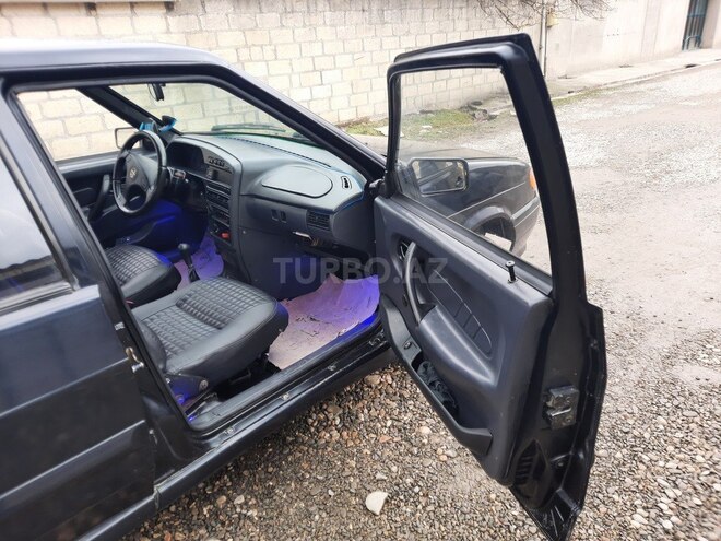 LADA (VAZ) 2115 2004, 38,000 km - 1.6 l - Quba