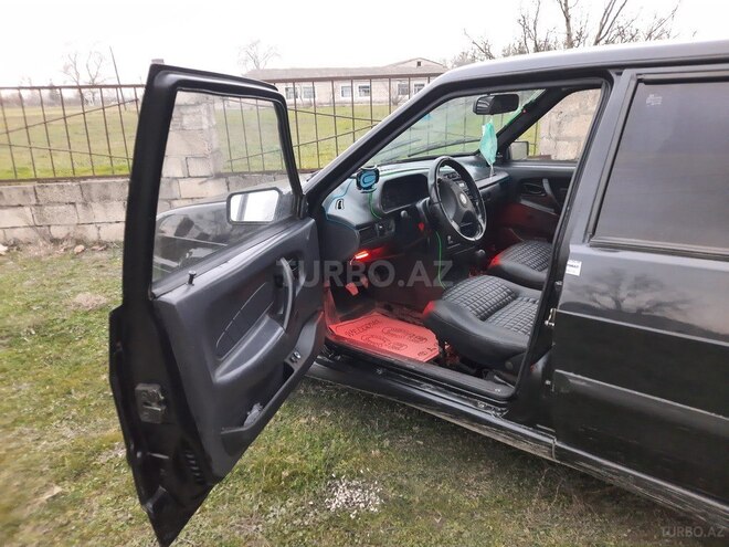 LADA (VAZ) 2115 2004, 38,000 km - 1.6 l - Quba
