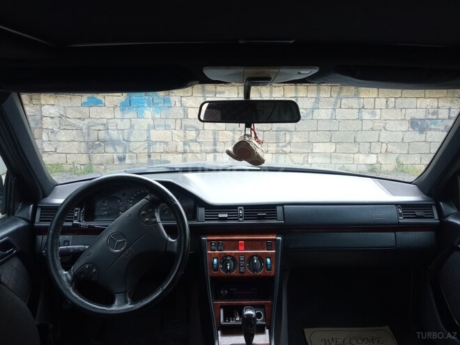 Mercedes E 270 1995, 404,683 km - 2.7 л - Bakı