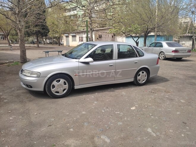 Opel Vectra 1999, 335,500 km - 2.0 l - Gəncə