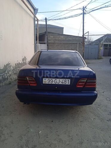 Mercedes E 220 2000, 555,000 km - 2.2 l - Bakı