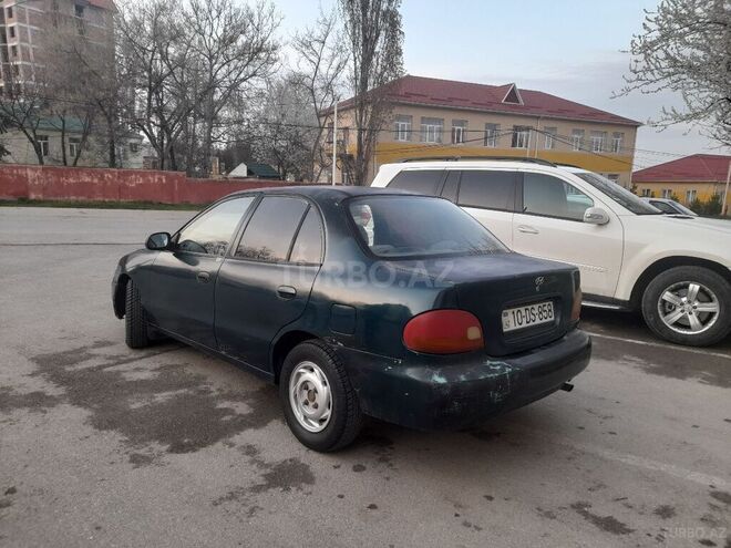 Hyundai Accent 1995, 400,000 km - 1.5 l - Qusar