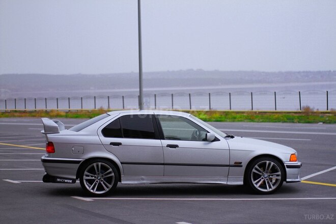 BMW 318 1996, 300,000 km - 1.8 l - Bakı